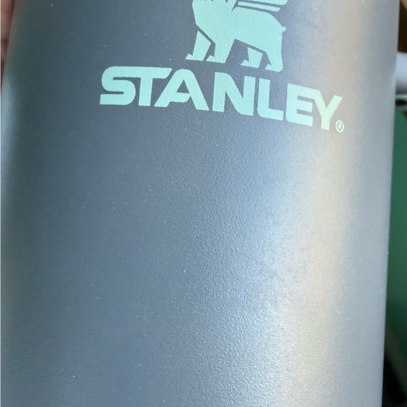 Stanley Gray Quencher Flowstate 40oz Tumbler - Picture 2 of 15